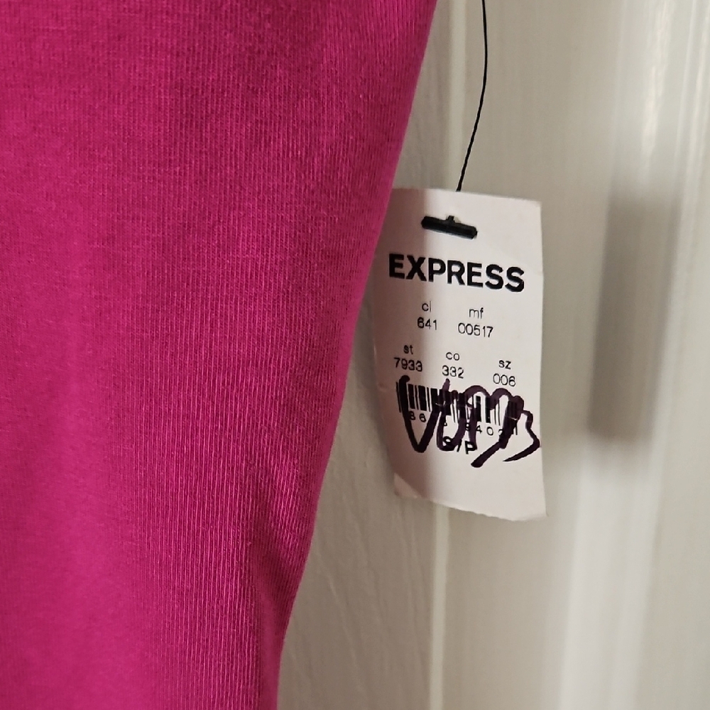 3$18 Express Top - Picture 2 of 4